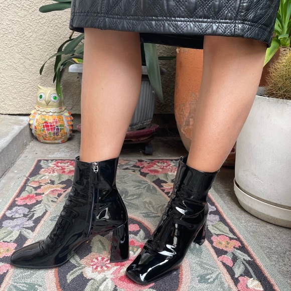 Prada black patent leather booties - Picture 3 of 16